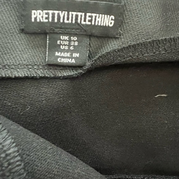 PrettyLittleThing Black Knit Fabric - Picture 8 of 9